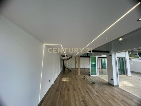 Tirane, jepet me qera ambjent biznesi Kati 0, 190 m² 1.200 € (Neom124698)