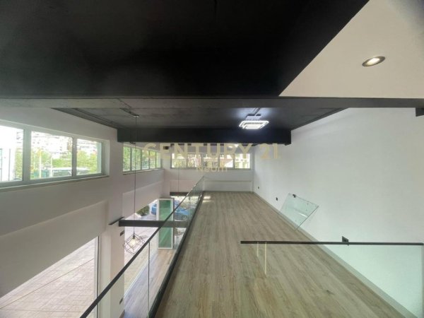 Tirane, jepet me qera ambjent biznesi Kati 0, 190 m² 1.200 € (Neom124698)