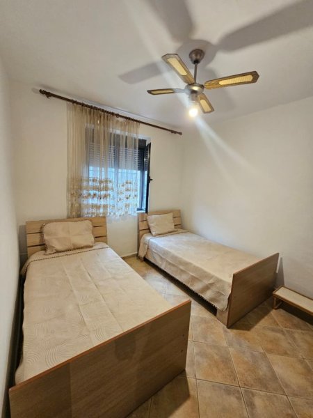 Durres, jepet me qera apartament 2+1+Aneks+Ballkon Kati 1, 75 m² 350 € 