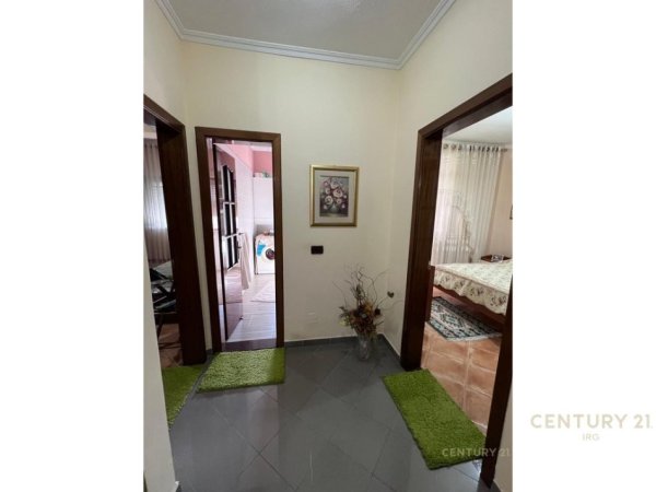 Tirane, jap me qera apartament 2+1 Kati 7, 85 m² 600 € (Brryli)