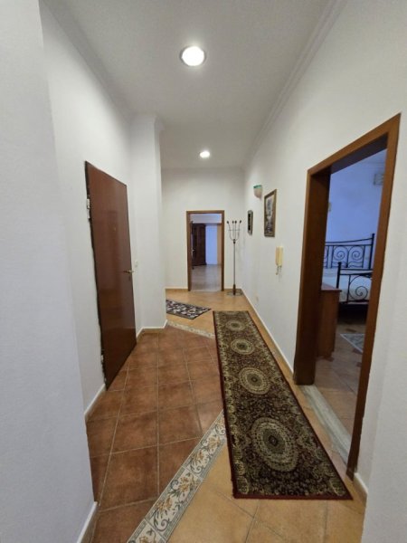 Durres, jepet me qera apartament 2+1+Aneks+Ballkon Kati 2, 150 m² 500 € 