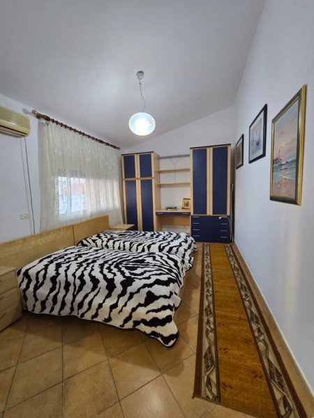 Durres, jepet me qera apartament 2+1+Aneks+Ballkon Kati 2, 150 m² 500 € 