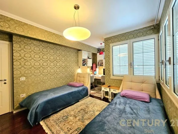 Tirane, shes apartament+verande | Penthouse 2+1+Aneks+Ballkon Kati 4, 150 m² 325.000 € 