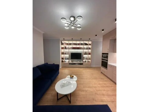 Tirane, jepet me qera apartament 3+1+Aneks+Ballkon Kati 5, 125 m² 1.100 € 