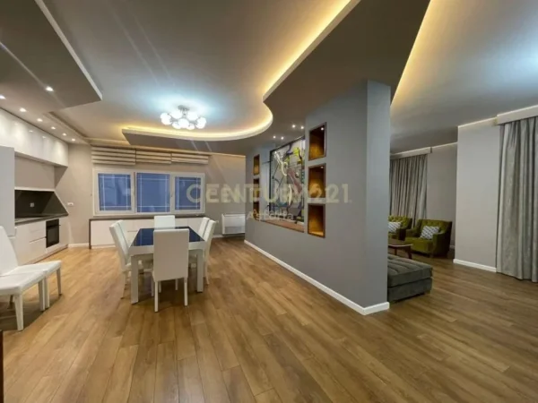 Tirane, jepet me qera apartament 4+1+Aneks+Ballkon Kati 1, 210 m² 1.200 € 