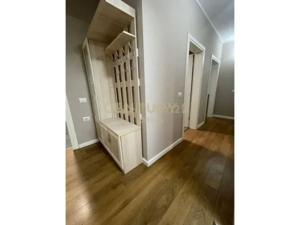 Tirane, jepet me qera apartament 4+1+Aneks+Ballkon Kati 1, 210 m² 1.200 € 