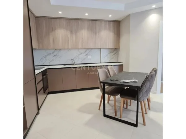 Tirane, jepet me qera apartament 2+1+Aneks+Ballkon Kati 2, 98 m² 800 € (Rezidenca Alba)