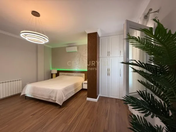 Tirane, shes Vile 3 Katshe Kati 3, 517 m² 