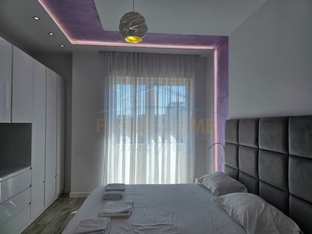 Tirane, jepet me qera apartament 1+1 Kati 8, 80 m² 1.000 € 