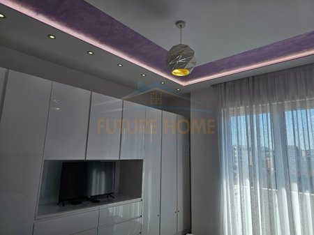 Tirane, jepet me qera apartament 1+1 Kati 8, 80 m² 1.000 € 