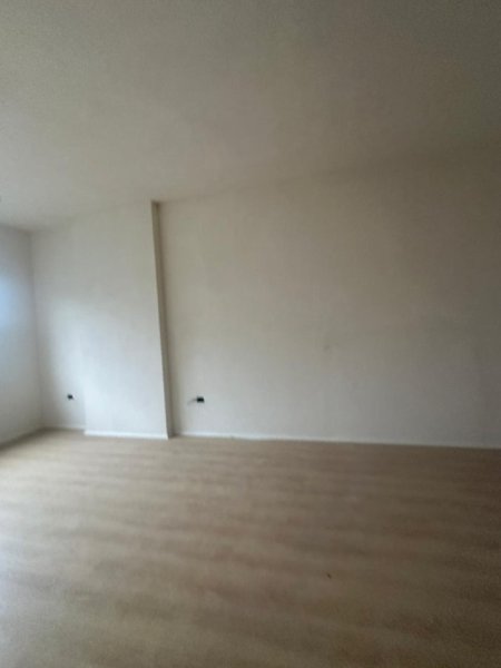 Tirane, jepet me qera zyre , 67 m² 750 € ( Spring Residence, Vasil Shanto – Tiranë)