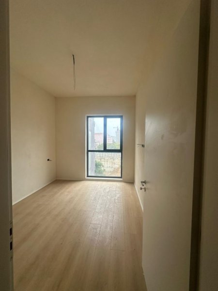 Tirane, jepet me qera zyre , 67 m² 750 € ( Spring Residence, Vasil Shanto – Tiranë)