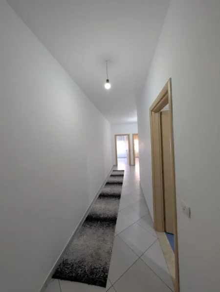 Tirane, jepet me qera apartament 3+1+Ballkon Kati 2, 140 m² 550 € (Rruga Teodor Keko)