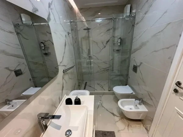 Tirane, jap me qera apartament 1+1+Aneks+Ballkon Kati 6, 80 m² 800 € 