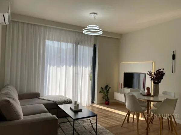 Tirane, shes apartament 2+1+Aneks+Ballkon Kati 3, 96 m² 