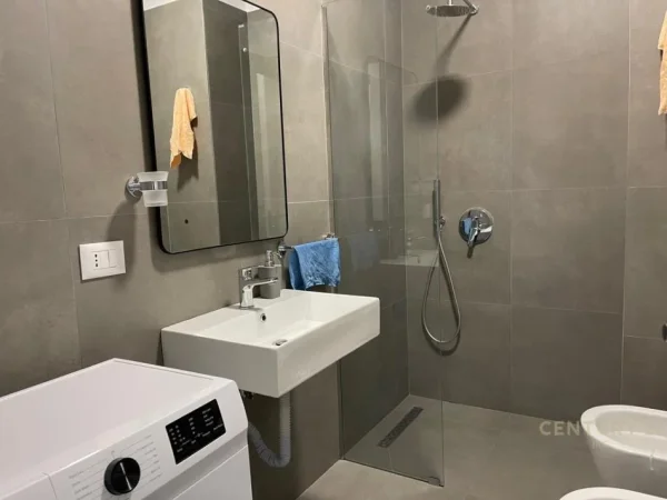 Tirane, shes apartament 2+1+Aneks+Ballkon Kati 3, 96 m² 