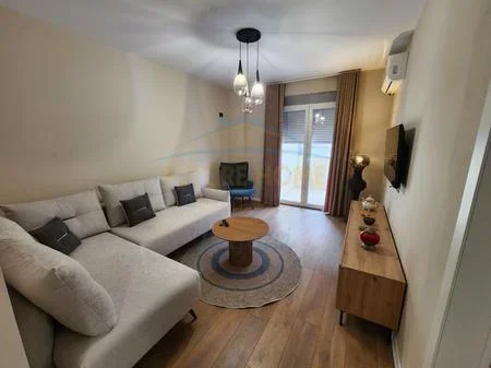 Tirane, jepet me qera apartament 1+1 Kati 5, 69 m² 650 € 