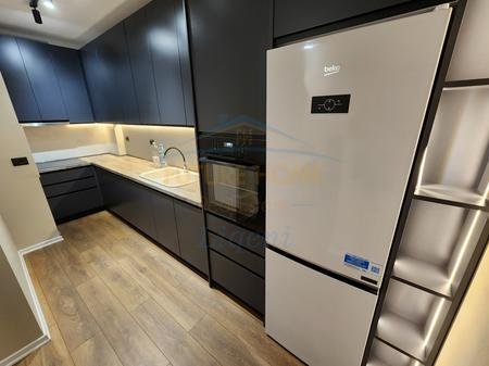 Tirane, jepet me qera apartament 1+1 Kati 5, 69 m² 650 € 