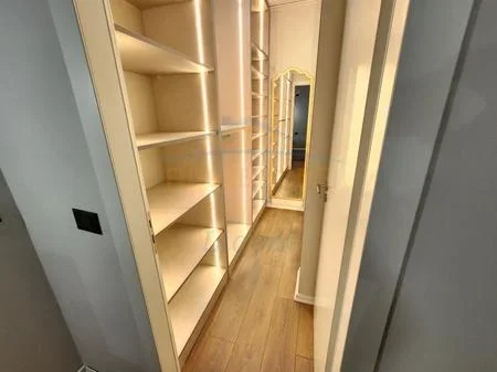 Tirane, jepet me qera apartament 1+1 Kati 5, 69 m² 650 € 