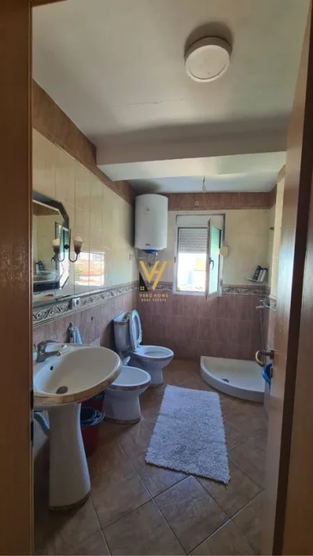 Tirane, shitet apartament 2+1+Aneks+Ballkon Kati 6, 99 m² 140.000 € (BRRYLI)