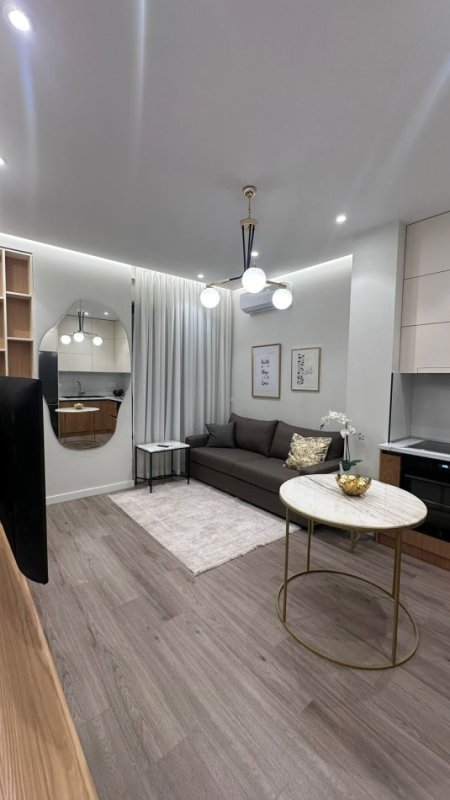 Tirane, jepet me qera apartament 1+1 Kati 8, 50 m² 620 € (Kompleksi Lura, Ish Stacioni i Trenit)