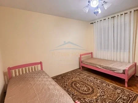 Tirane, jepet me qera apartament 3+1 Kati 4, 87 m² 600 € 