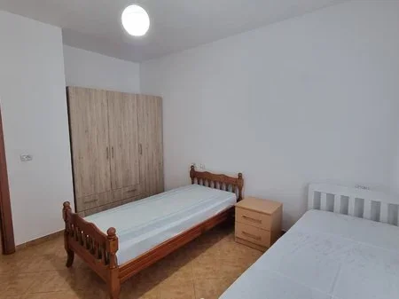 Tirane, jepet me qera apartament 2+1+Ballkon Kati 7, 113 m² 600 € (ASTIR)