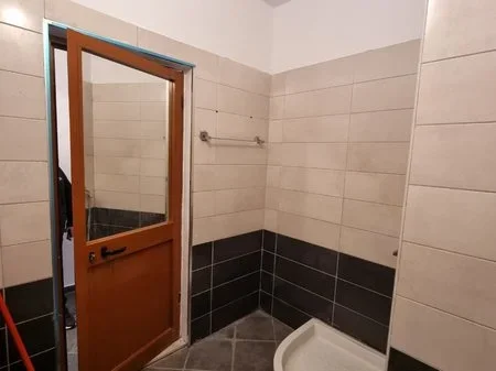 Tirane, jepet me qera apartament 2+1+Ballkon Kati 6, 84 m² 600 € (RRUGA TEODOR KEKO (PRANE BAR FAMED))