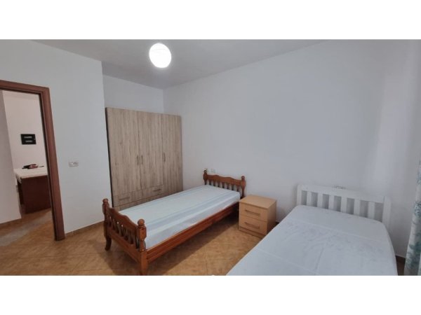Tirane, shitet apartament 2+1+Ballkon Kati 7, 113 m² (Unaza e Re)