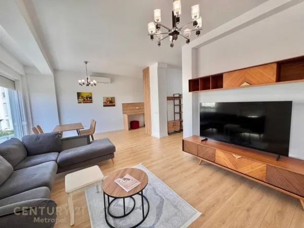 Tirane, jepet me qera Vile 3 Katshe Kati 3, 285 m² 1.400 € 