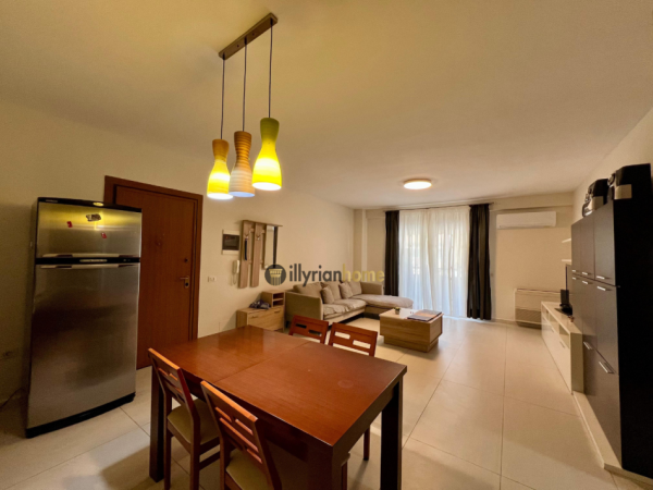 Tirane, shitet apartament 2+1+Ballkon Kati 6, 114 m² (Pazari i Ri)