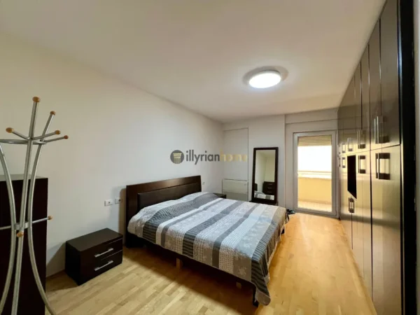 Tirane, shitet apartament 2+1+Ballkon Kati 6, 114 m² (Pazari i Ri)