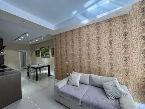 Tirane, shes apartament 3+1+Aneks+Ballkon Kati 1, 193 m² 700.000 €