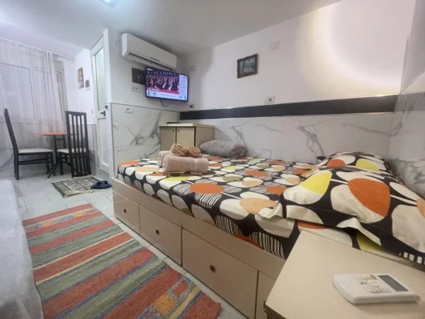 Tirane, jepet me qera garsonier Kati 1, 37 m² 370 € (Rruga 5 Maji prane qendres tregtare concord)