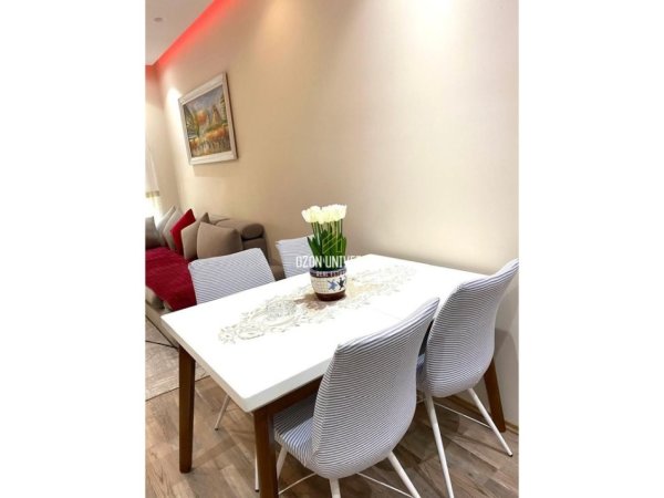 Tirane, jepet me qera apartament 2+1+Ballkon Kati 3, 93 m² 600 € (Kompleksi Mangalem, Ali Demi Tirana, Albania)