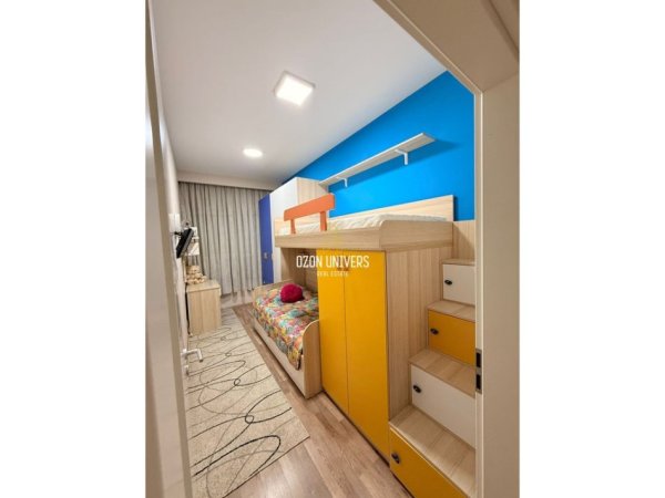 Tirane, jepet me qera apartament 2+1+Ballkon Kati 3, 93 m² 600 € (Kompleksi Mangalem, Ali Demi Tirana, Albania)