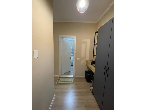 Tirane, shitet apartament 3+1+Ballkon Kati 2, 132 m² 210.000 € (Grand Gallery Yzberisht)