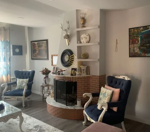 Tirane, jepet me qera Vile 2+1+Ballkon Kati 2, 100 m² 1.000 € (5 Maji)