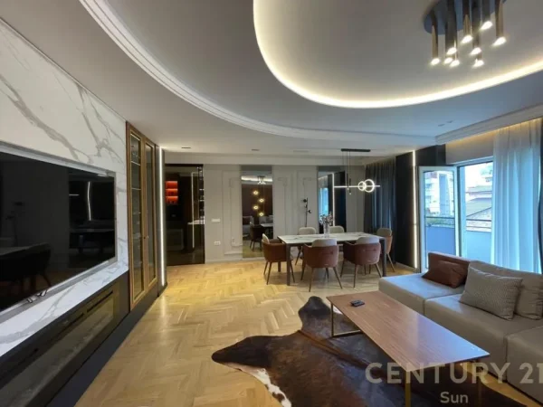 Tirane, jepet me qera apartament 2+1+Aneks+Ballkon Kati 5, 163 m² 1.750 € 