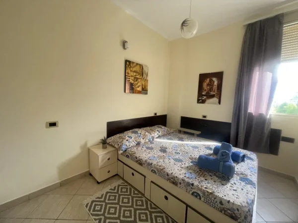 Tirane, jepet me qera apartament 1+1 Kati 4, 49 m² 440 € (Rruga 5 Maji prane qendres tregtare concord)