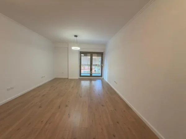 Tirane, shes apartament 1+1+Aneks+Ballkon Kati 4, 73 m² 218.000 € 