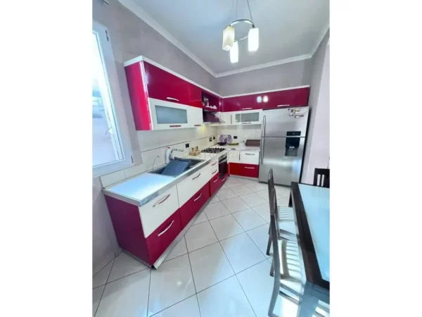 Tirane, shes Vile 2 Katshe Kati 2, 190 m² 400.000 € 