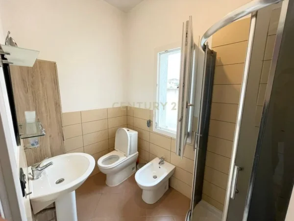 Tirane, shes Vile 2 Katshe Kati 2, 190 m² 400.000 € 