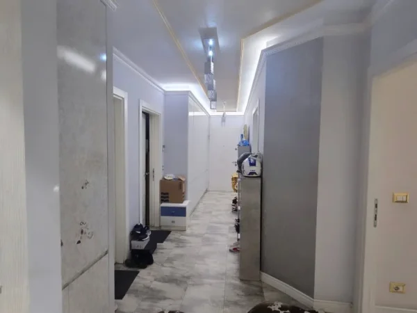 Tirane, shitet apartament 3+1 , 145 m² (SELVIA)