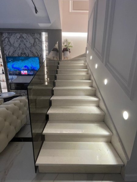 Tirane, Shitet Apartament Dulex, 200 m² 420.000 € (KODRA E DIELLIT)