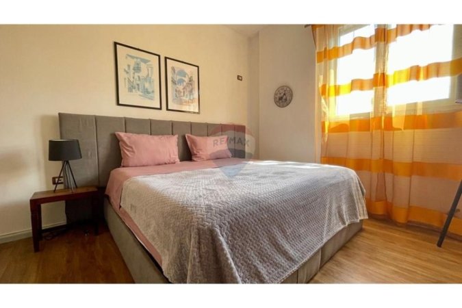 Tirane, jepet me qera apartament 1+1 Kati 8, 70 m² 700 € (Pazari i Ri - Pazari i Ri - Rruga Qemal Stafa, Tiranë)