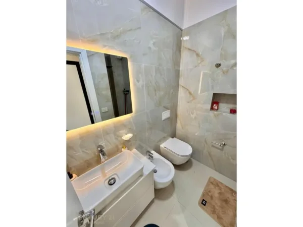 Tirane, jepet me qera apartament 2+1+Aneks+Ballkon Kati 12, 104 m² 1.400 € 