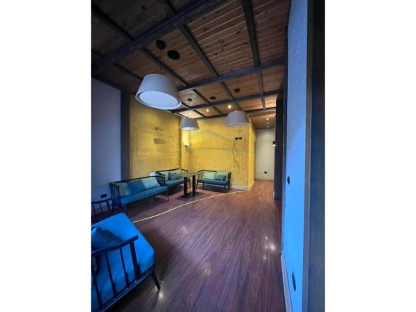 Tirane, shitet ambjent biznesi Kati 1, 98 m² 184.000 € (Don Bosko)