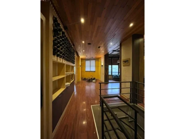 Tirane, shitet ambjent biznesi Kati 1, 98 m² 184.000 € (Don Bosko)