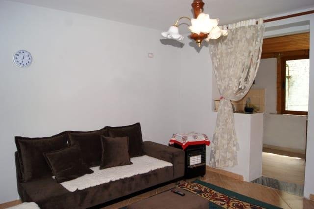 Tirane, shitet apartament 2+1+Ballkon Kati 1, 64 m² 130.000 € (Selvia)